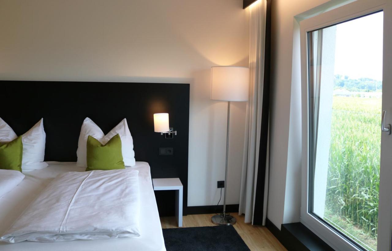 Me Hotel By Wmm Hotels Meitingen Экстерьер фото