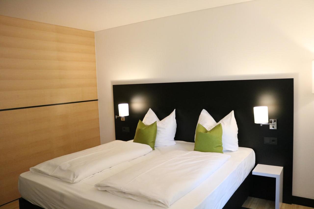 Me Hotel By Wmm Hotels Meitingen Экстерьер фото
